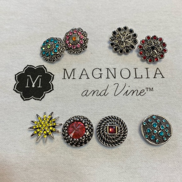 Magnolia and Vine snaps- 8 silver marcasite type blingy snaps new!!!